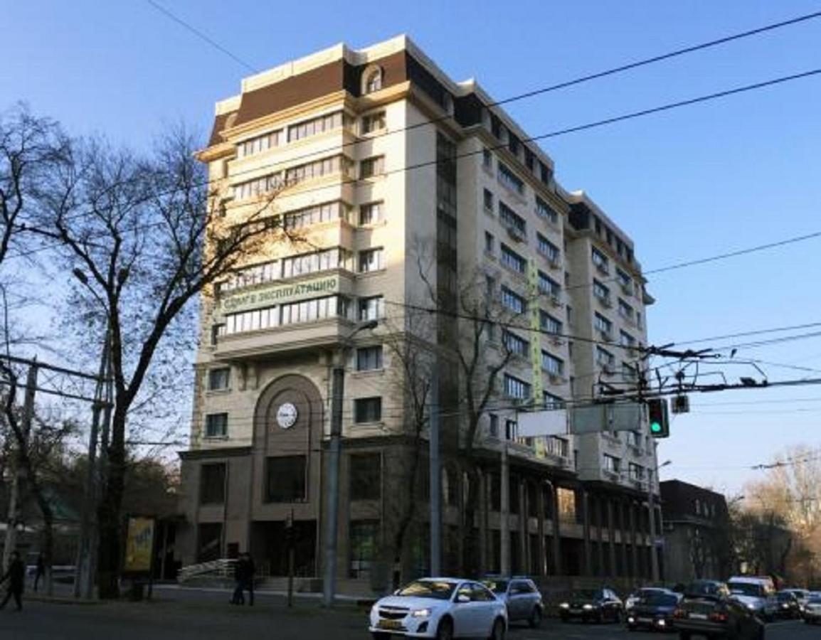 Уютная 2-комнатная квартира в центре г. Алматы Экстерьер фото